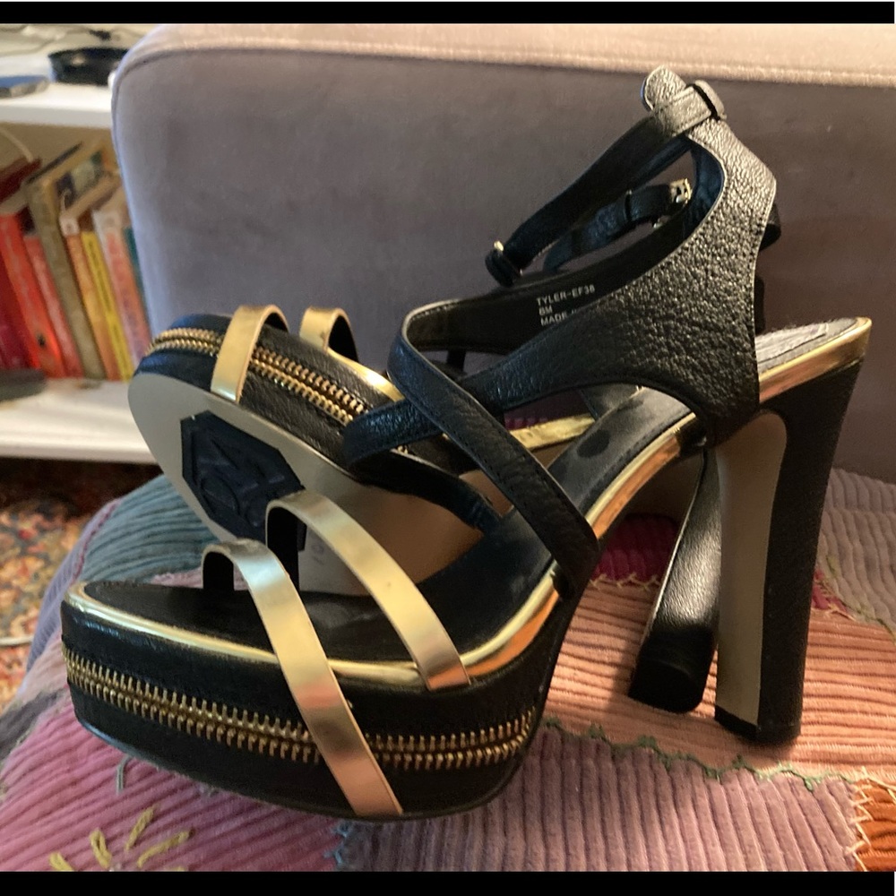 Donald J. Pliner Donald J Pliner Heels Sz 8